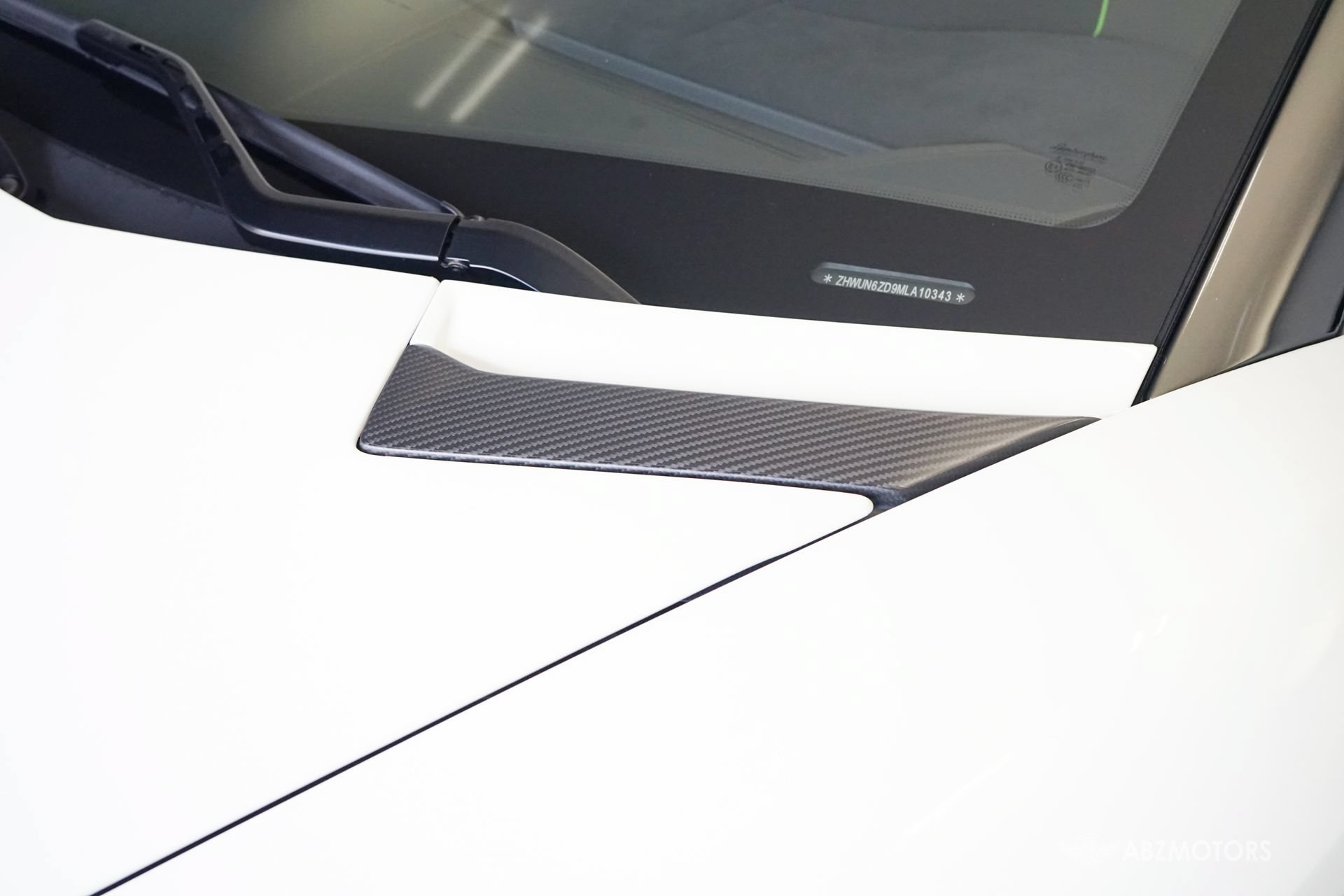 Used 2021 Lamborghini Aventador SVJ AWD/4WD image 16