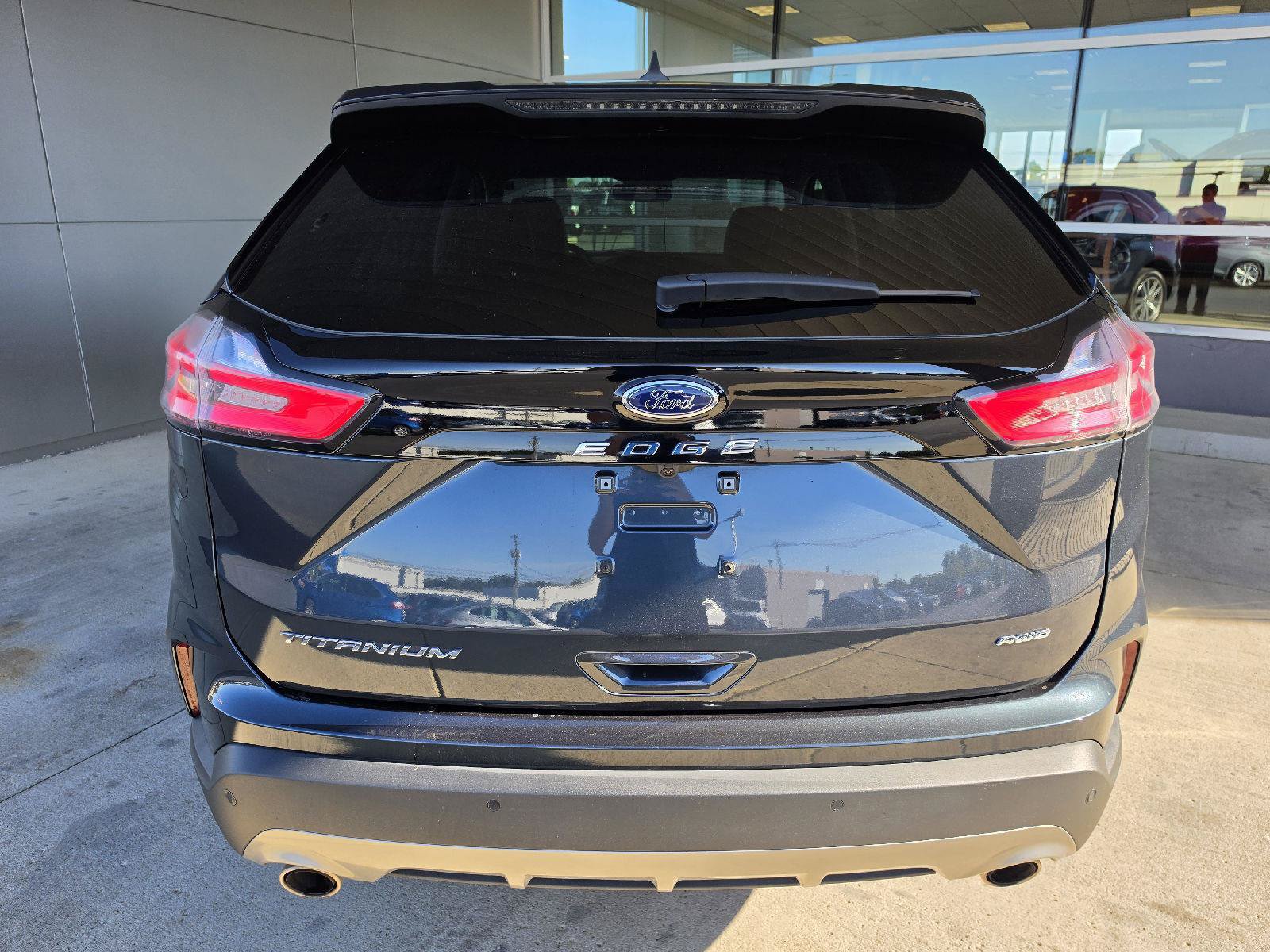 Used 2024 Ford Edge Titanium w/ Equipment Group 301A AWD/4WD image 3