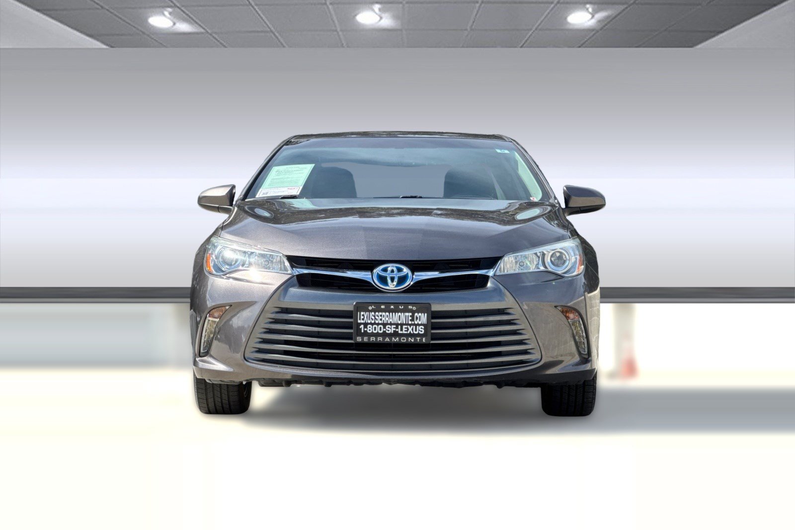 Used 2015 Toyota Camry XLE w/ Moonroof Package FWD image 5
