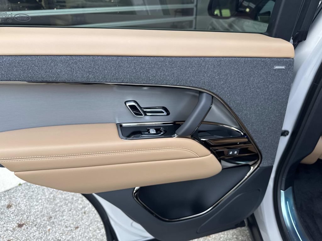 New 2026 Land Rover Range Rover Sport SE AWD/4WD image 13