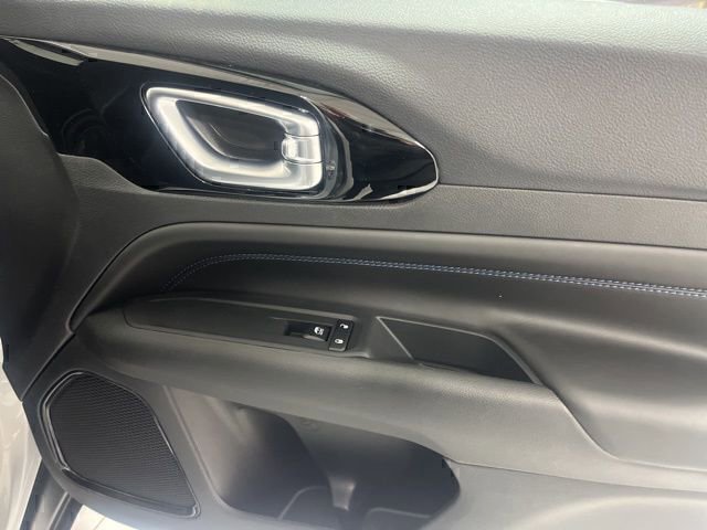 New 2026 Jeep Compass Latitude AWD/4WD image 18