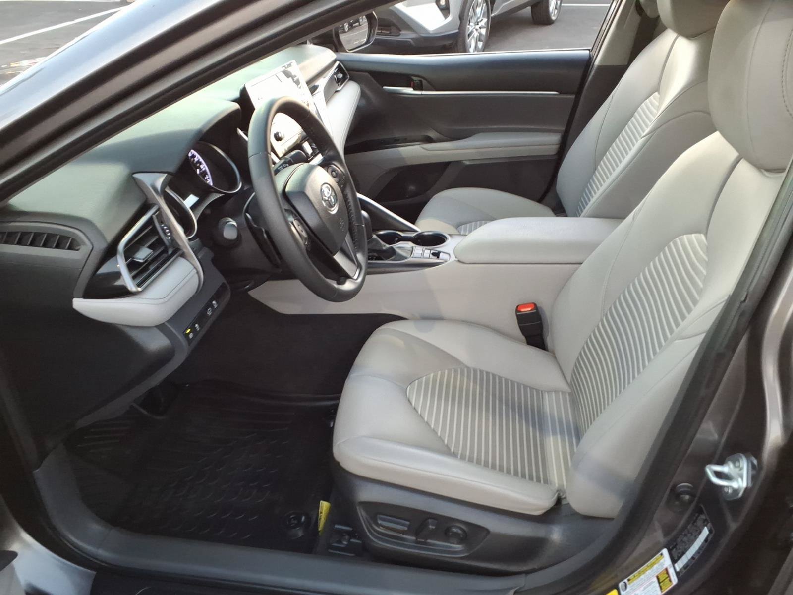 Used 2024 Toyota Camry SE FWD image 15