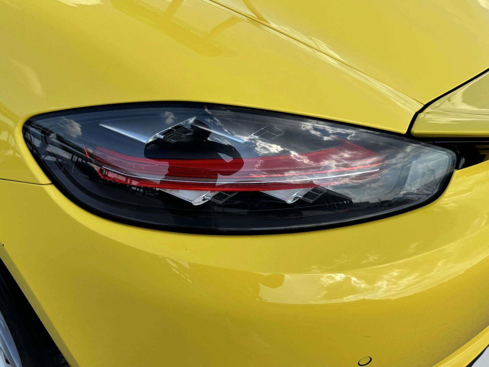 Used 2018 Porsche 718 Boxster RWD image 15