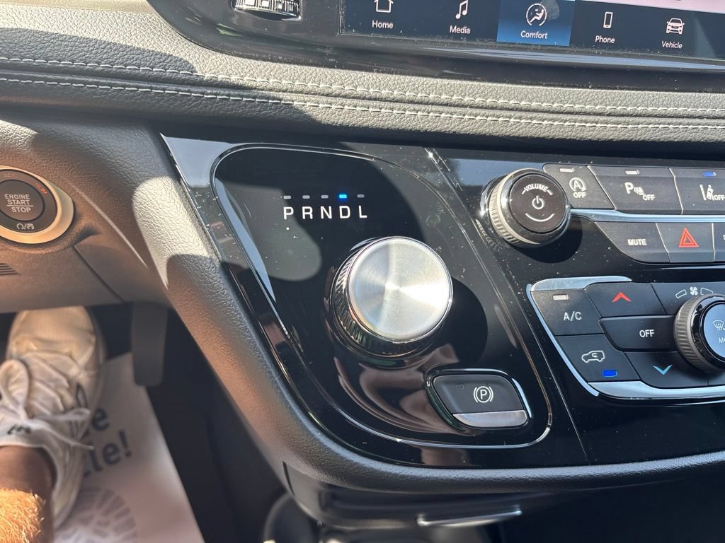 New 2027 Chrysler Pacifica Select FWD image 41