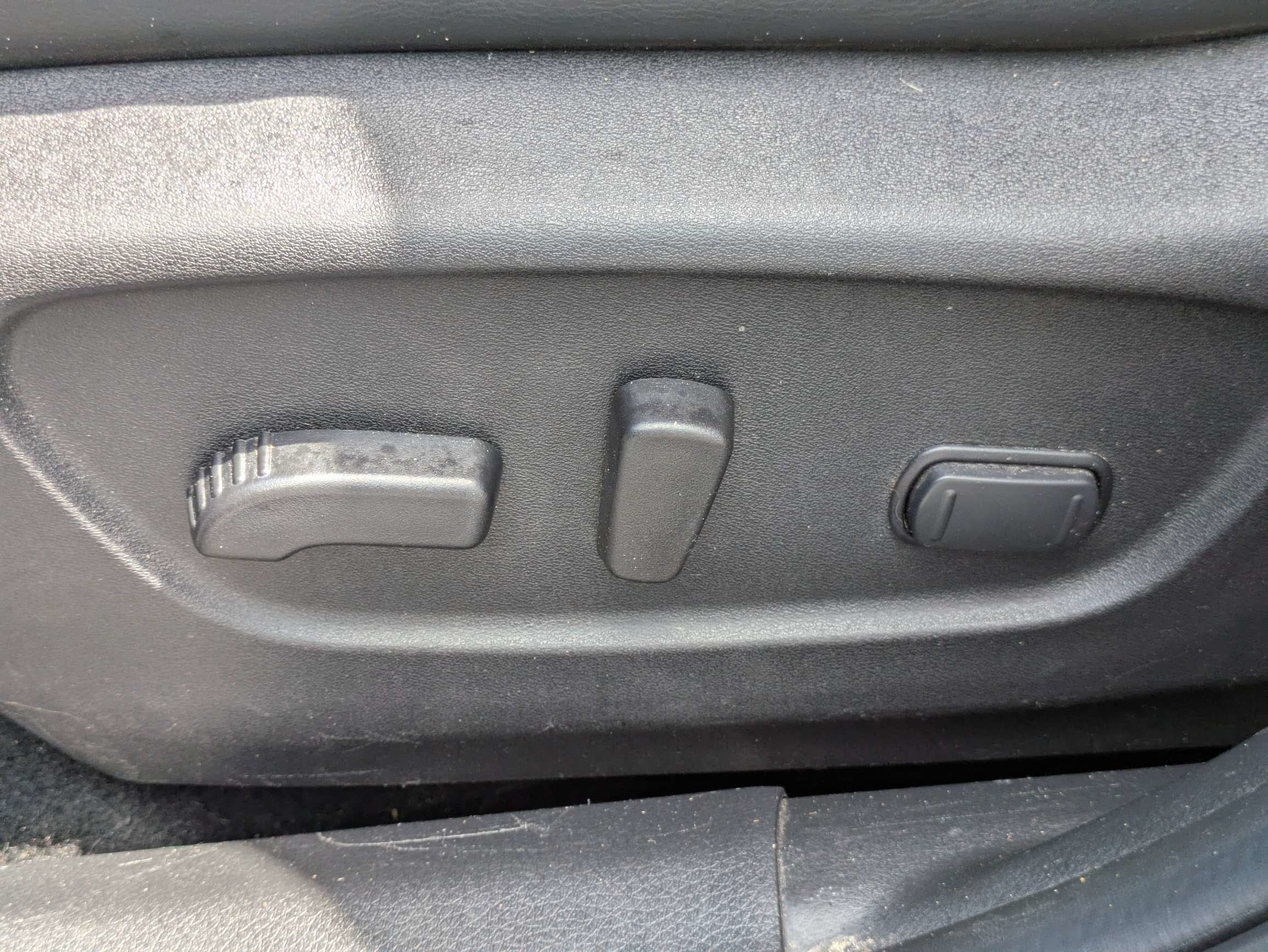 Used 2022 Nissan Rogue Sport SL FWD image 11