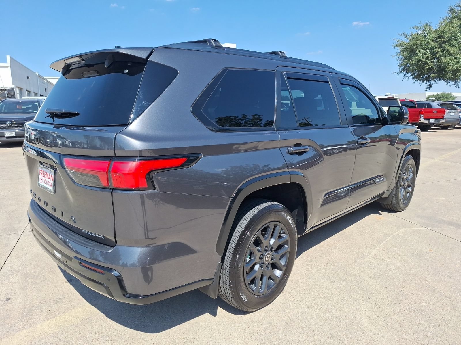 Used 2025 Toyota Sequoia Platinum AWD/4WD image 6