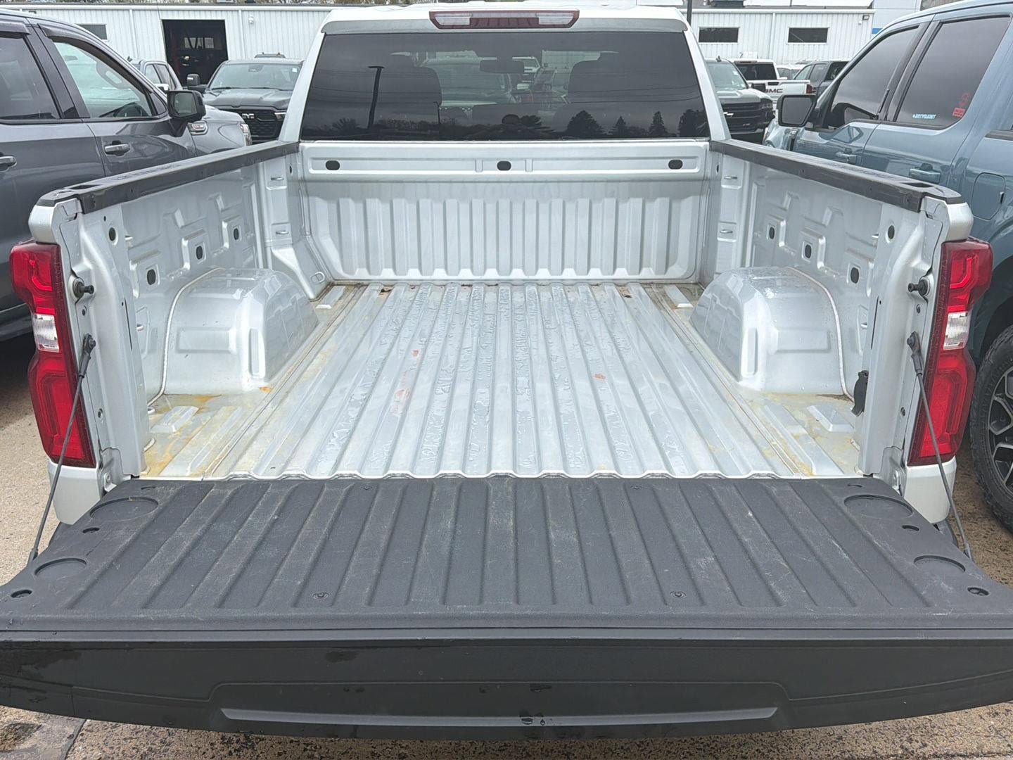 Used 2019 Chevrolet Silverado 1500 LTZ AWD/4WD image 13