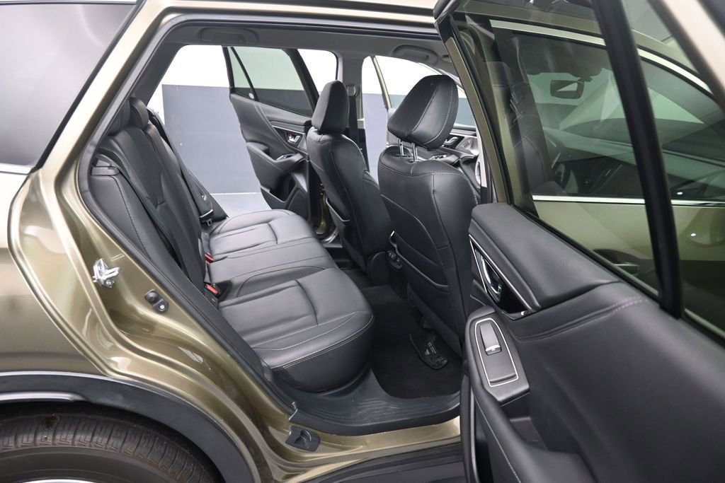 Used 2022 Subaru Outback Limited AWD/4WD image 23