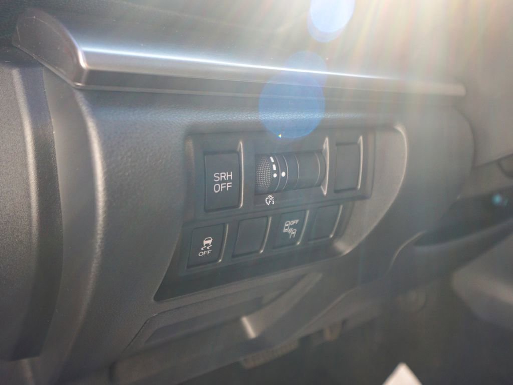 Used 2018 Subaru Crosstrek 2.0i Limited image 19