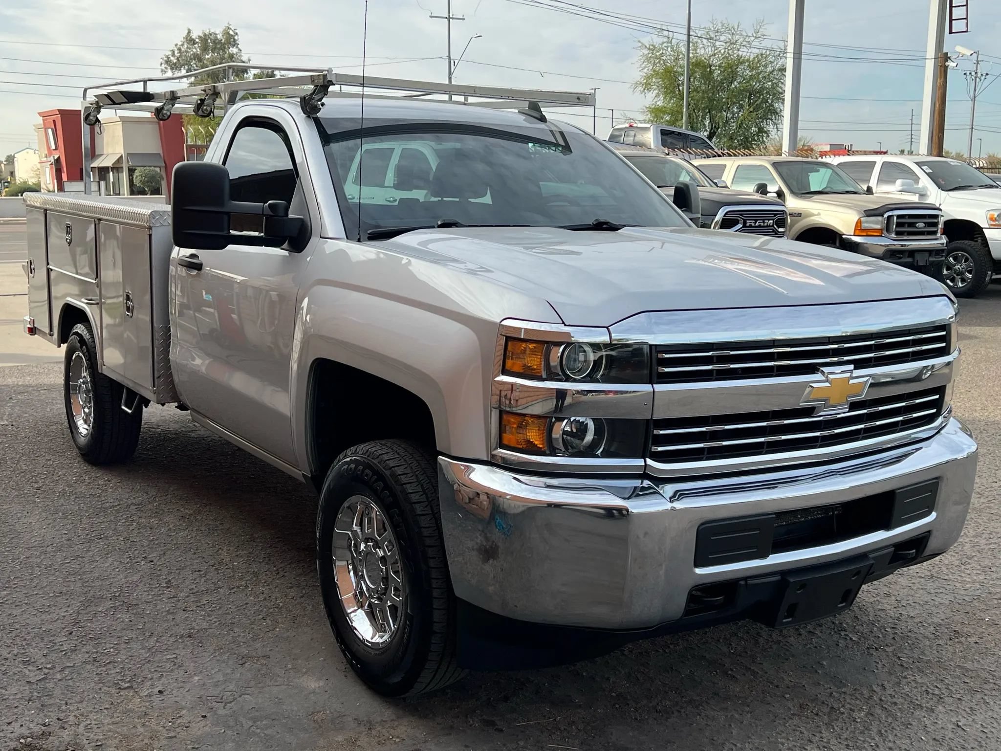 Used 2018 Chevrolet Silverado 2500 W/T RWD image 5