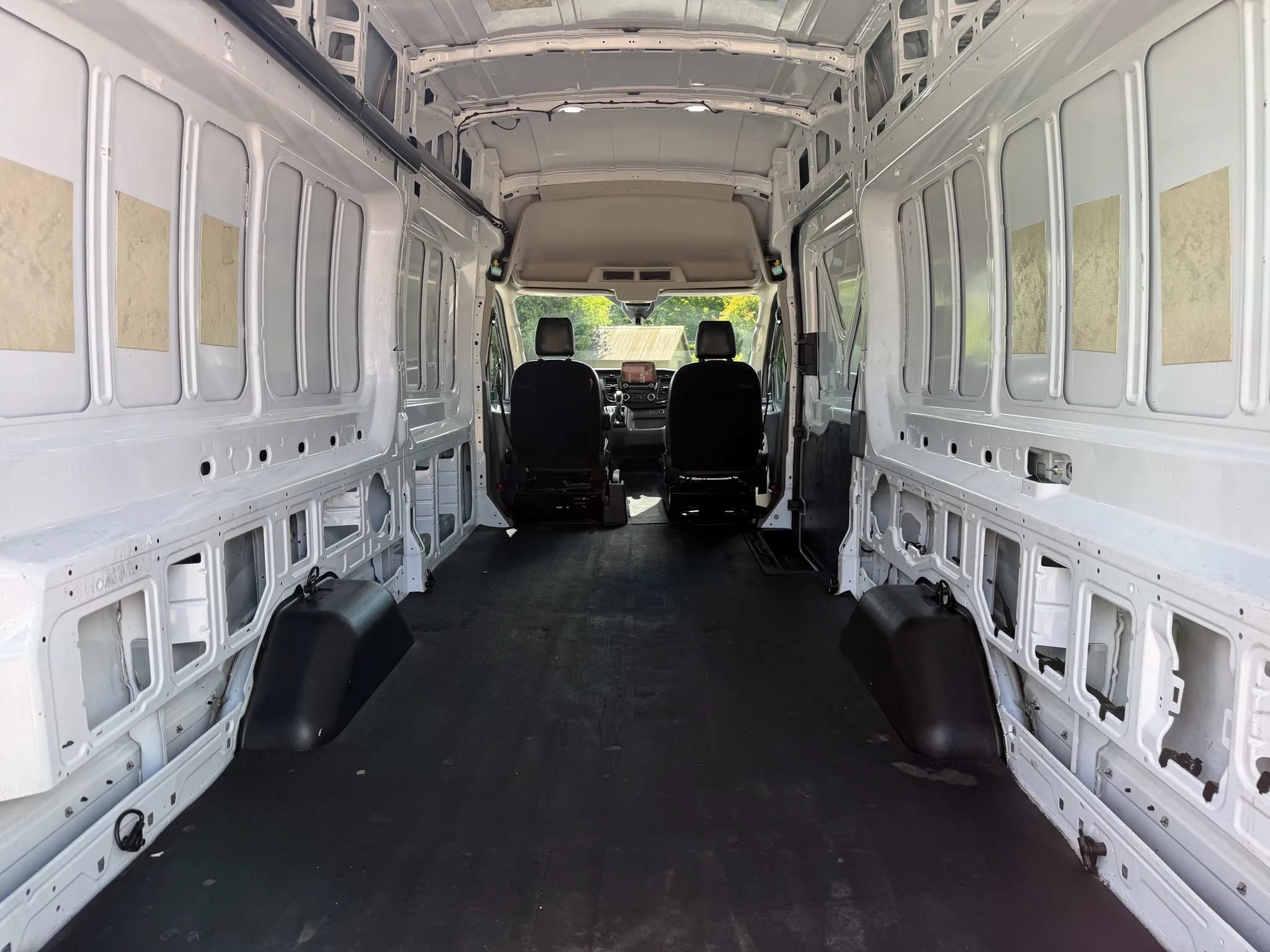 Used 2020 Ford Transit 350 148 High Roof Extended RWD image 19