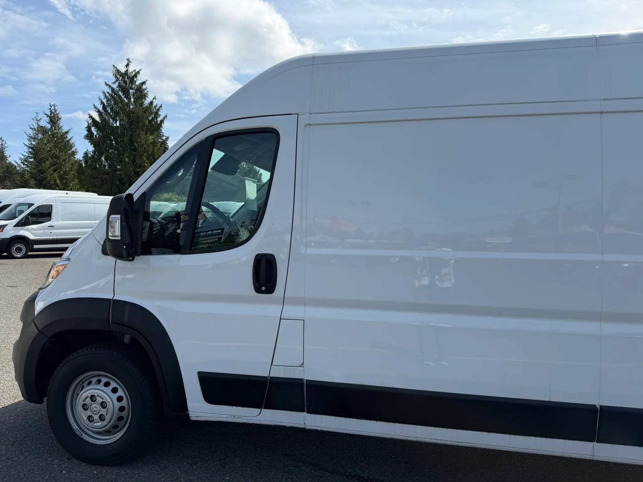 Used 2025 RAM ProMaster 3500 w/ Convenience Group FWD image 11