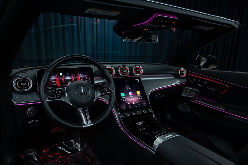 Used 2025 Mercedes-Benz CLE 300 4MATIC Cabriolet image 18