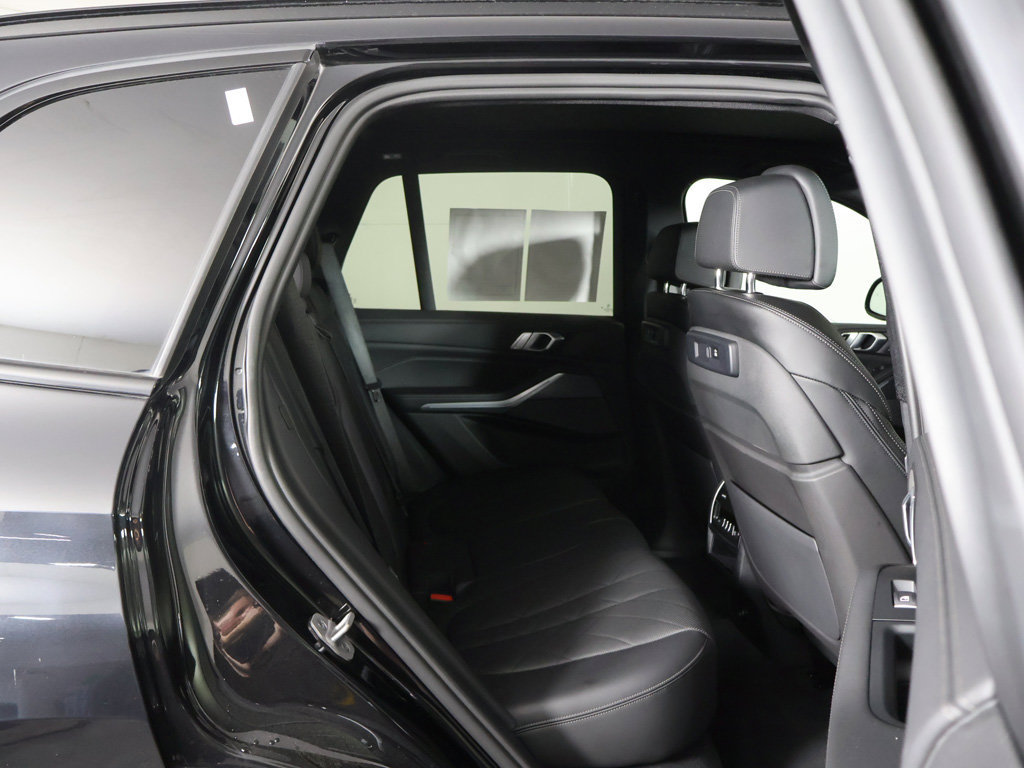 Used 2023 BMW X5 M50i w/ Climate Comfort Package AWD/4WD image 35