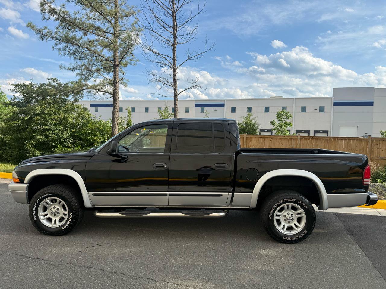 Used 2004 Dodge Dakota SLT w/ Deluxe Convenience Group AWD/4WD image 8