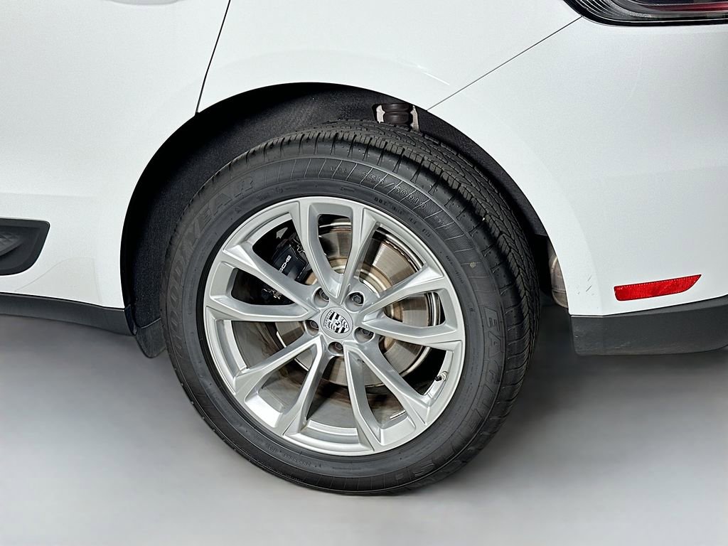 Used 2025 Porsche Macan image 34