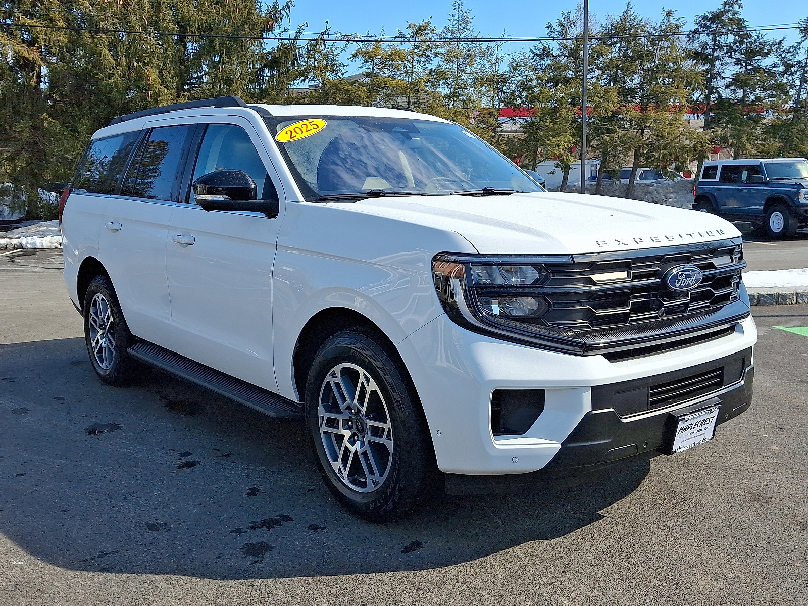 Certified 2025 Ford Expedition Active image 3