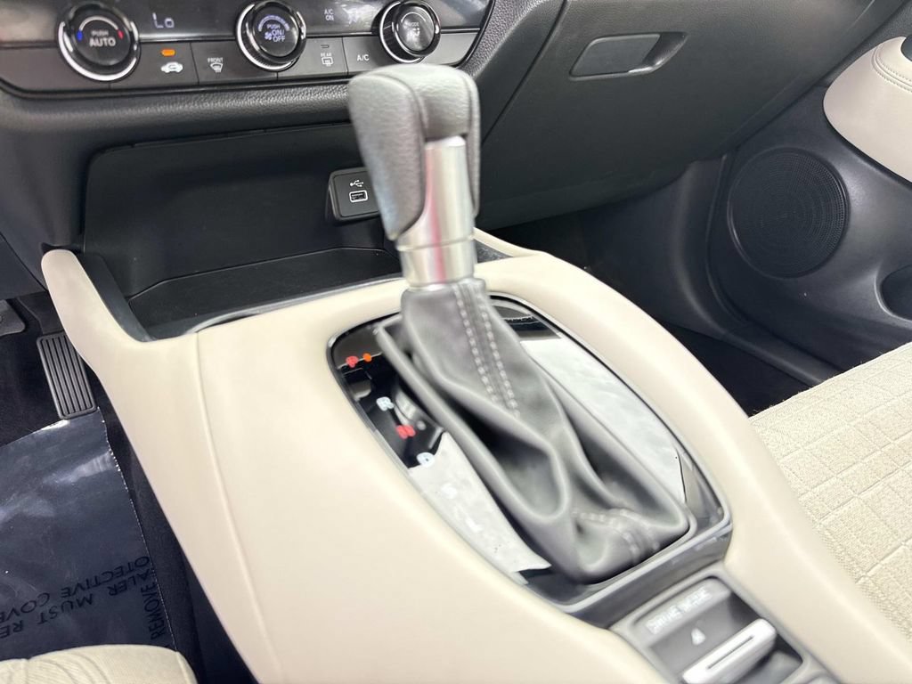 Used 2024 Honda HR-V LX image 30