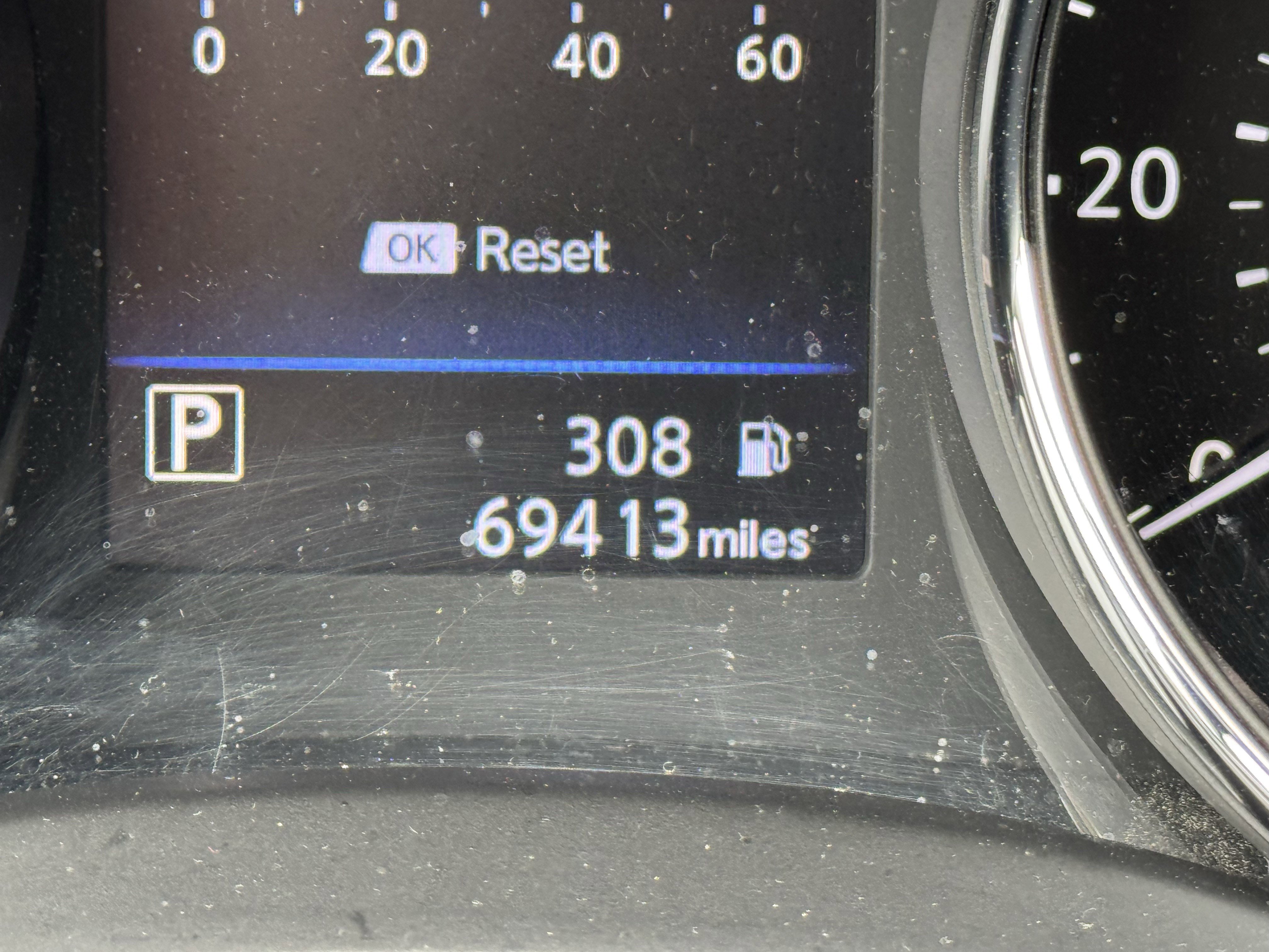 Used 2019 Nissan Rogue SV w/ Premium Package image 5