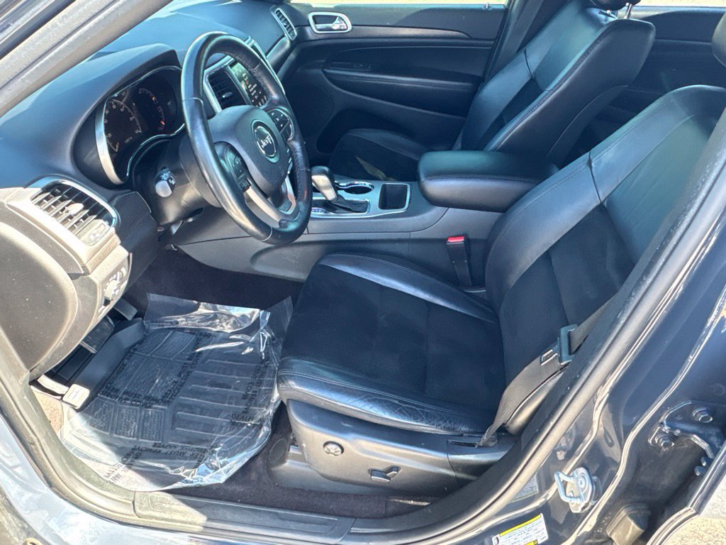Used 2018 Jeep Grand Cherokee Altitude AWD/4WD image 13