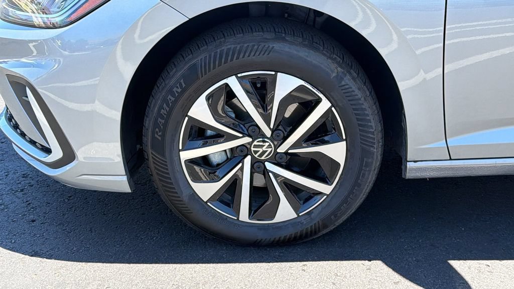 Used 2025 Volkswagen Jetta S FWD image 9