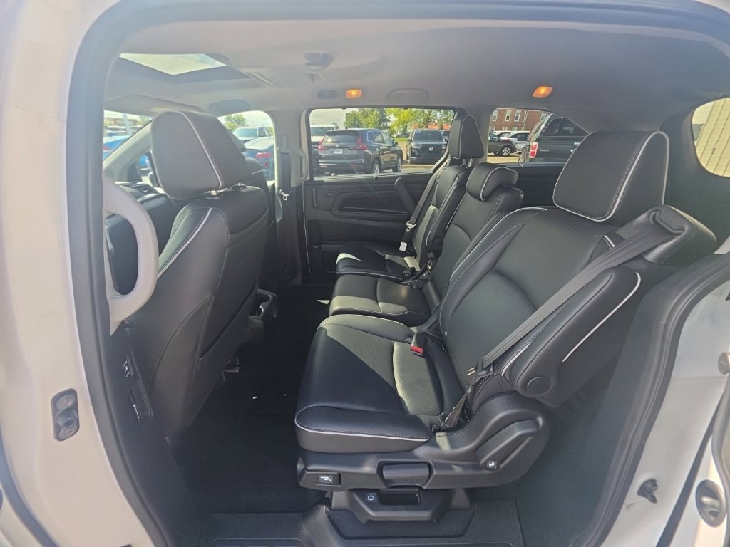 Certified 2024 Honda Odyssey Elite image 26