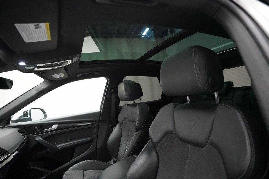 Used 2020 Audi SQ5 Premium Plus w/ Premium Plus Package image 31