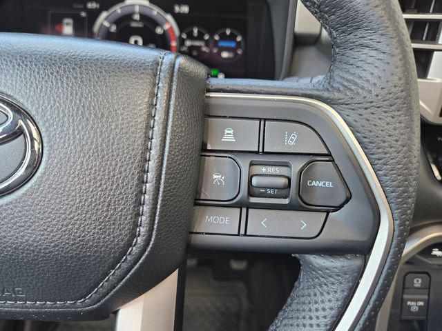 Used 2025 Toyota Sequoia Limited w/ Tow Technology Package AWD/4WD image 34