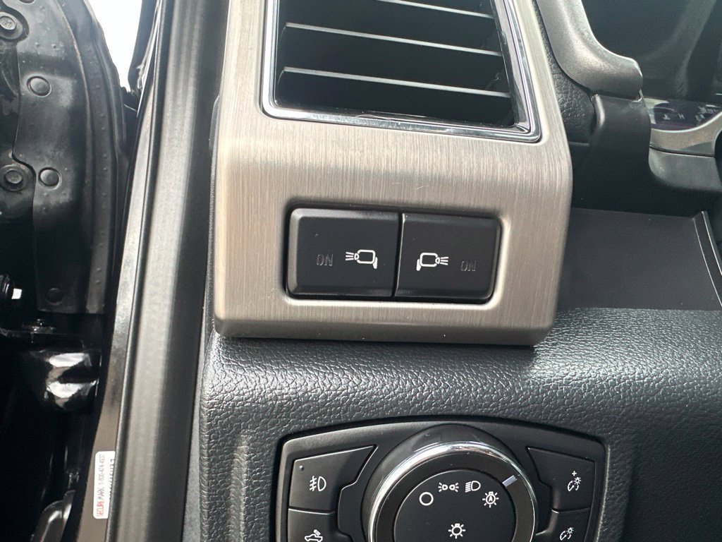 Used 2022 Ford F350 Platinum AWD/4WD image 17