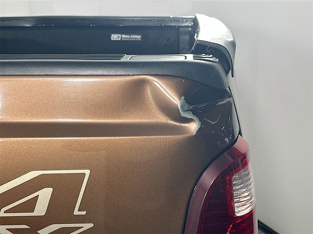 Used 2012 Ford F350 Lariat image 11