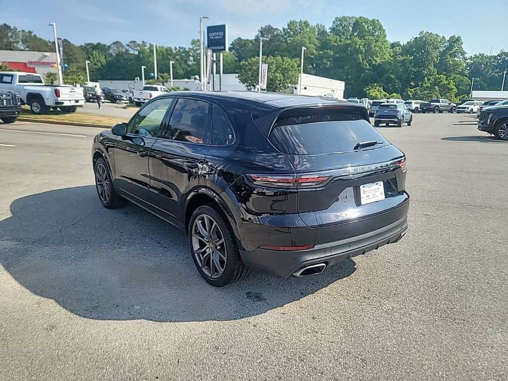 Used 2022 Porsche Cayenne AWD/4WD image 5