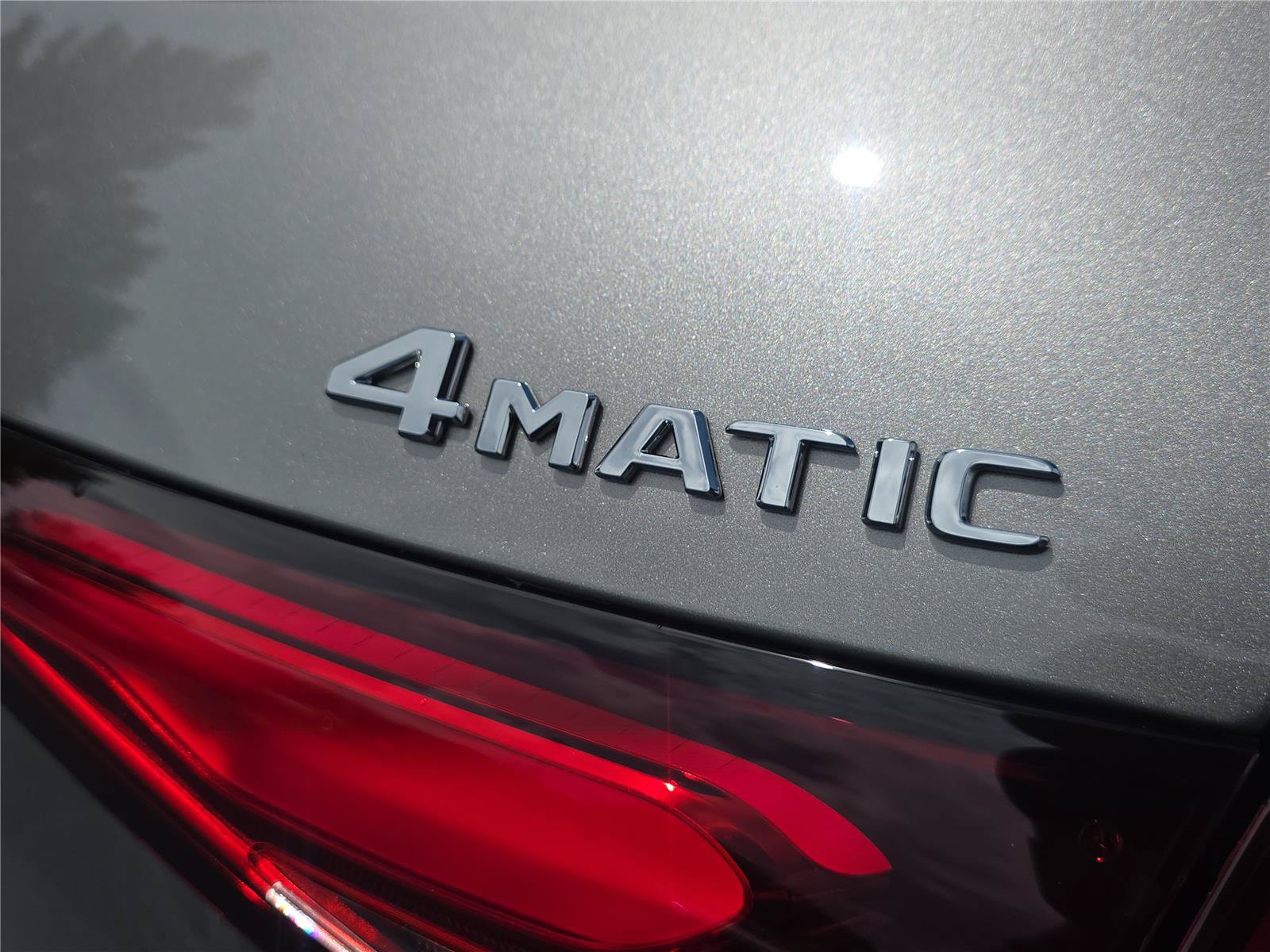 Used 2024 Mercedes-Benz GLC 300 4MATIC image 22