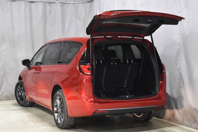 New 2026 Chrysler Pacifica Select image 34