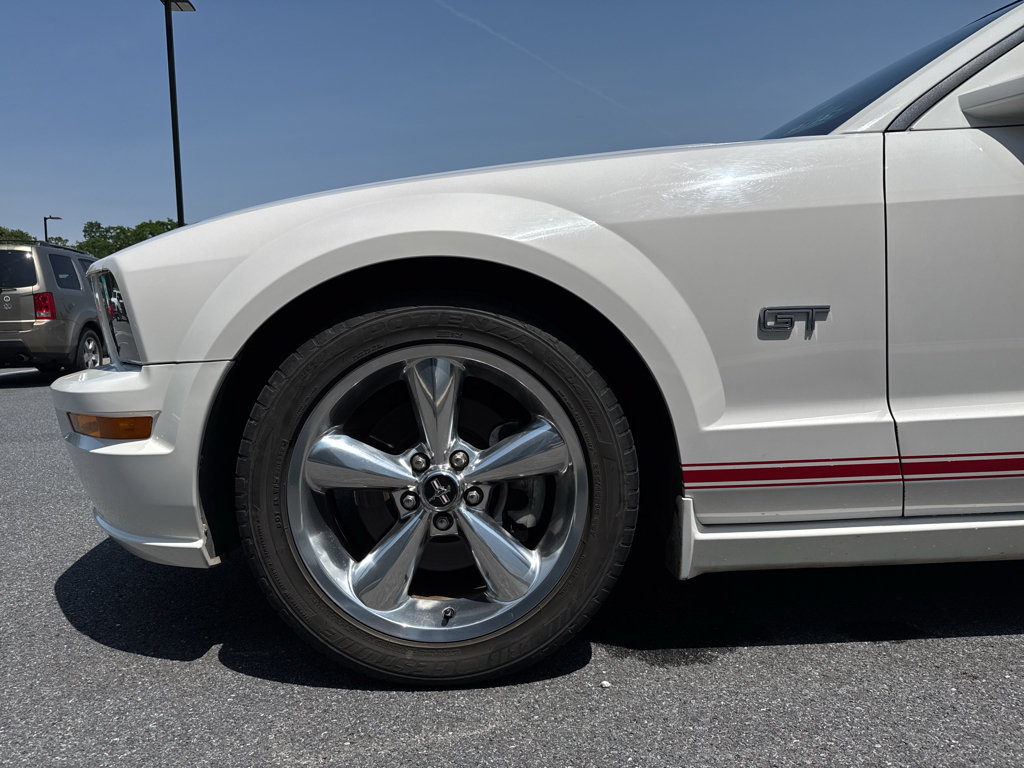 Used 2006 Ford Mustang GT Premium RWD image 24