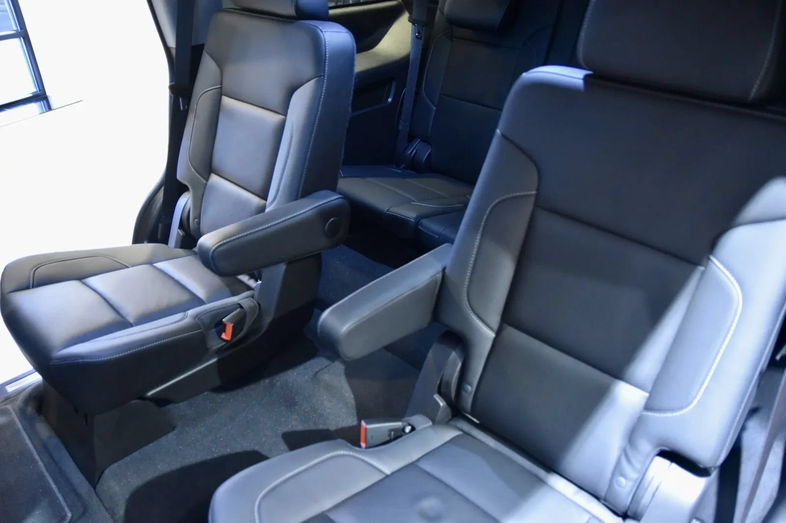 Used 2019 Chevrolet Tahoe Premier AWD/4WD image 25