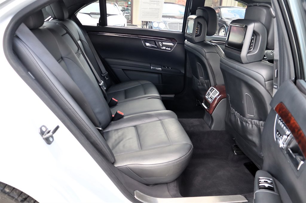 Used 2010 Mercedes-Benz S 63 AMG image 30