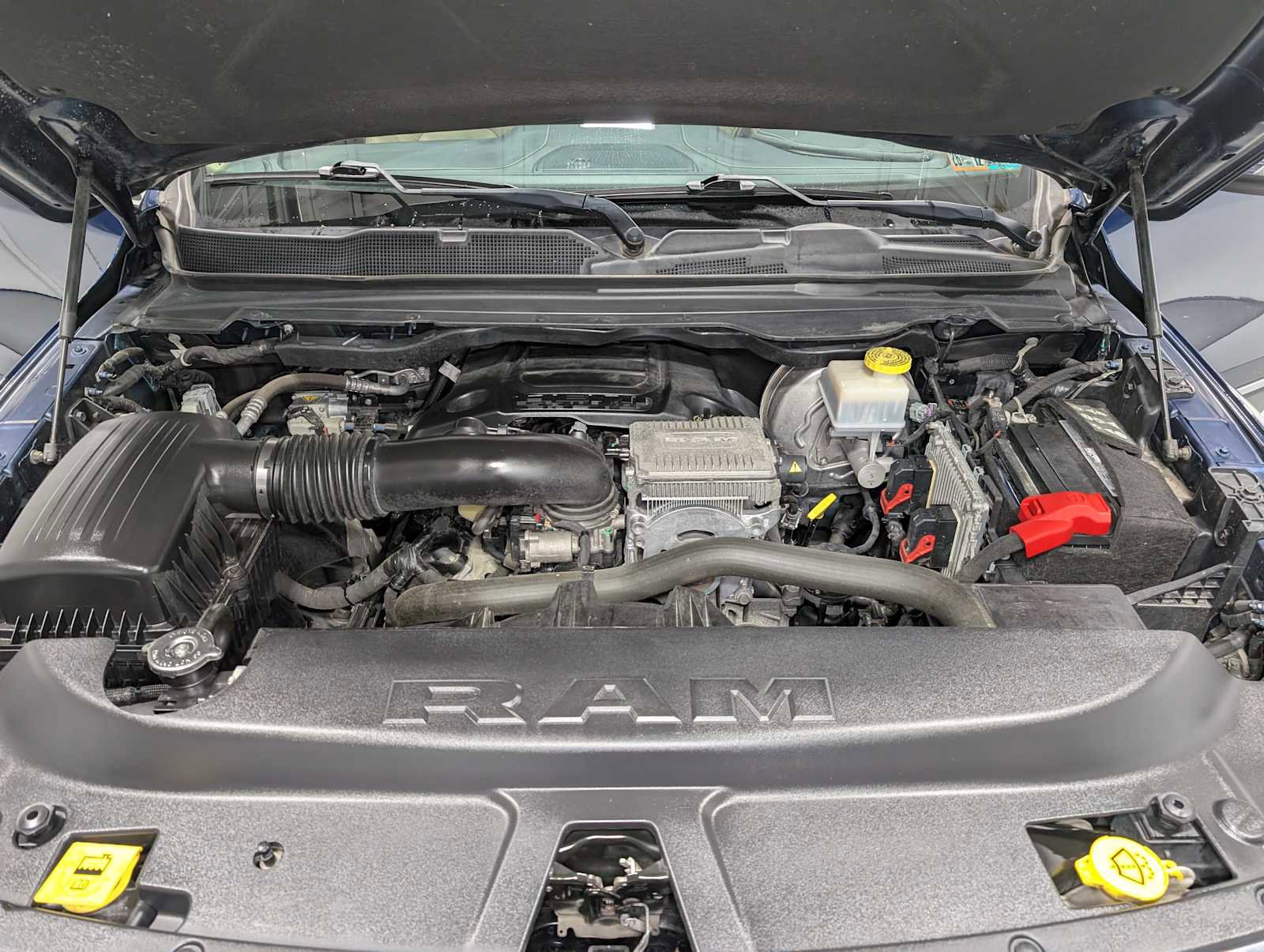 Used 2021 RAM 1500 Limited AWD/4WD image 14