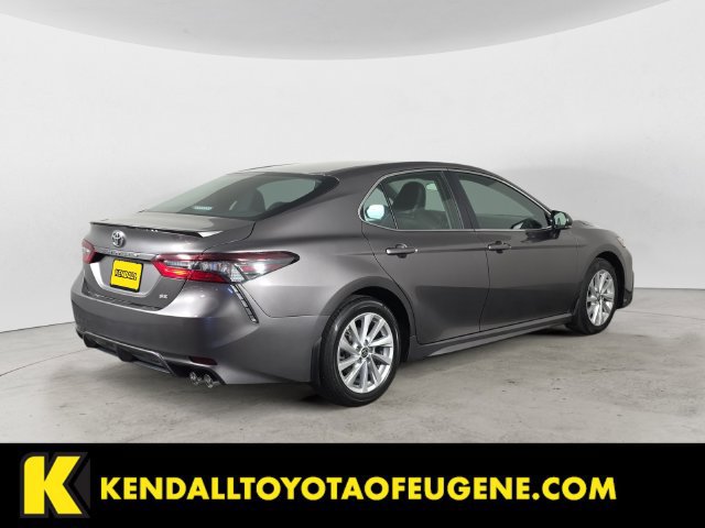 Used 2024 Toyota Camry SE FWD image 5