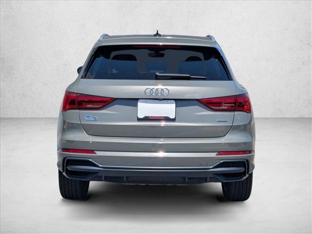Used 2020 Audi Q3 2.0T Premium w/ Convenience Package AWD/4WD image 7