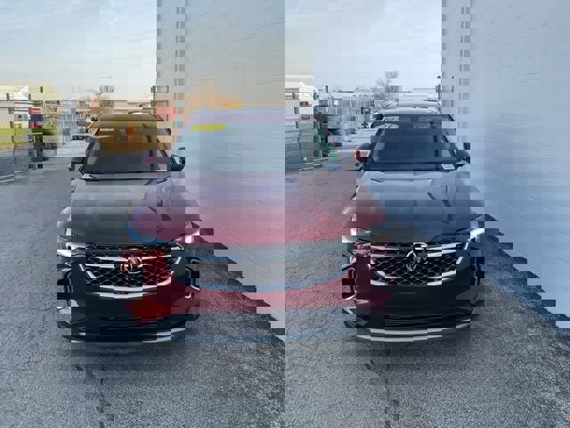 Used 2023 Buick Envision Avenir image 5