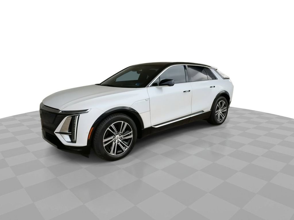 Certified 2025 Cadillac Lyriq Luxury w/ LPO, Floor Liner Package image 4
