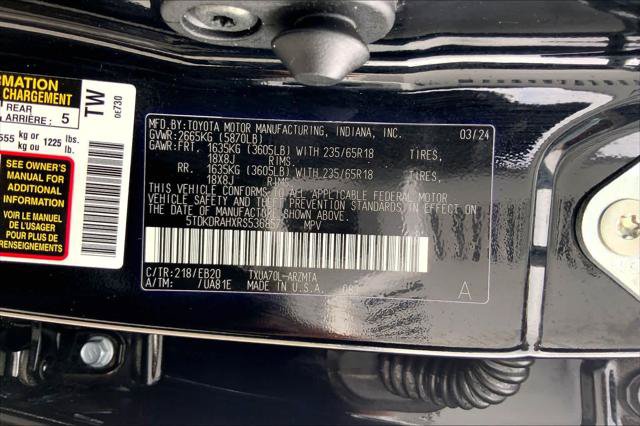 Certified 2024 Toyota Highlander XLE FWD image 36