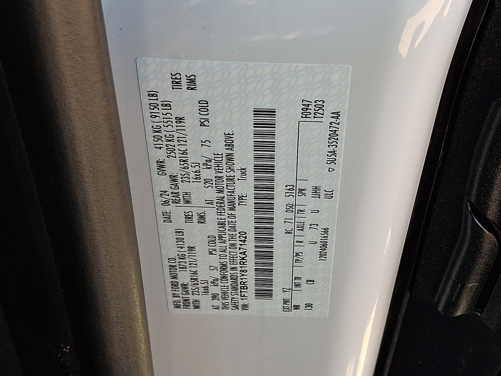 Certified 2024 Ford Transit 250 Low Roof w/ Exterior Upgrade Package image 25