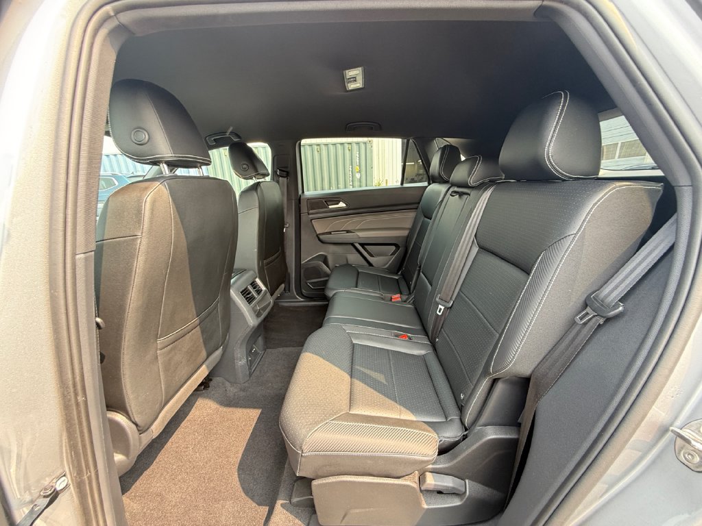 Used 2023 Volkswagen Atlas Cross Sport SE AWD/4WD image 21