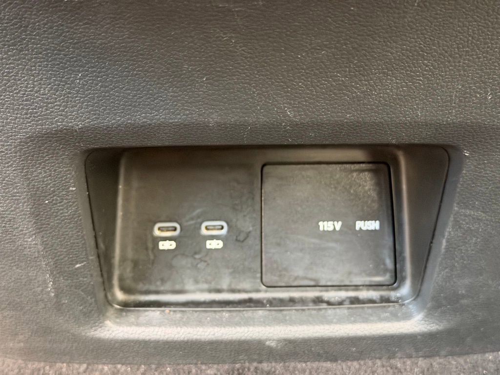 Used 2024 Volkswagen Atlas SE AWD/4WD image 24