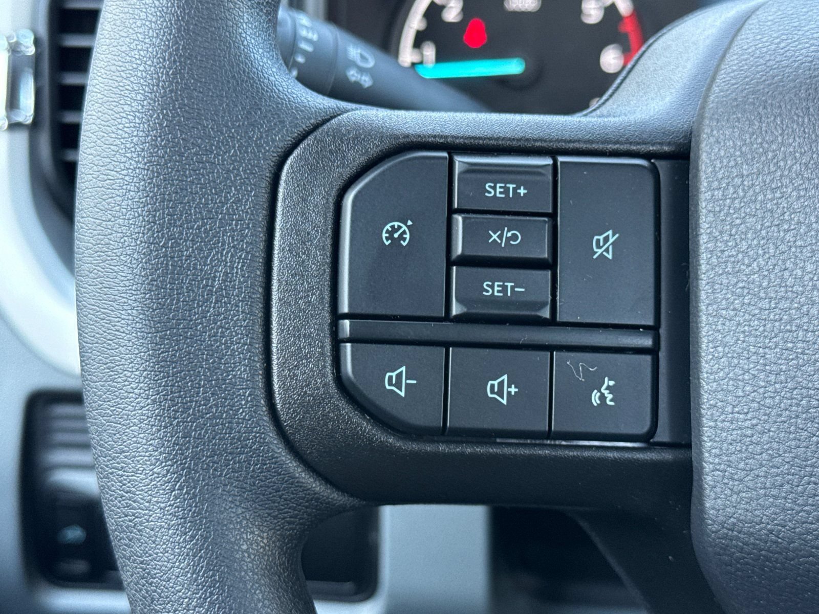 New 2026 Ford F350 XL w/ XL Off-Road Package AWD/4WD image 23