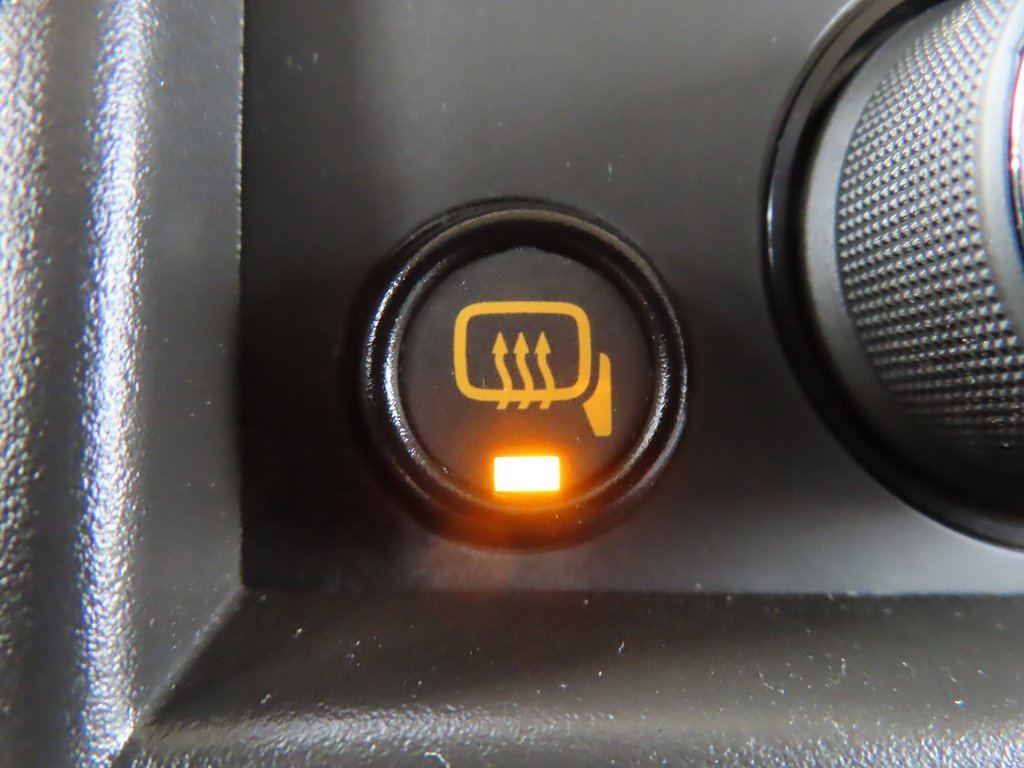 Used 2023 GMC Savana 2500 w/ Driver Convenience Package image 11