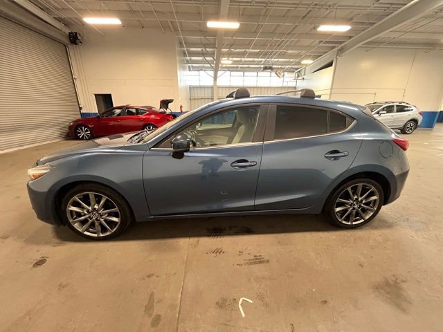 Used 2018 MAZDA MAZDA3 Grand Touring image 6