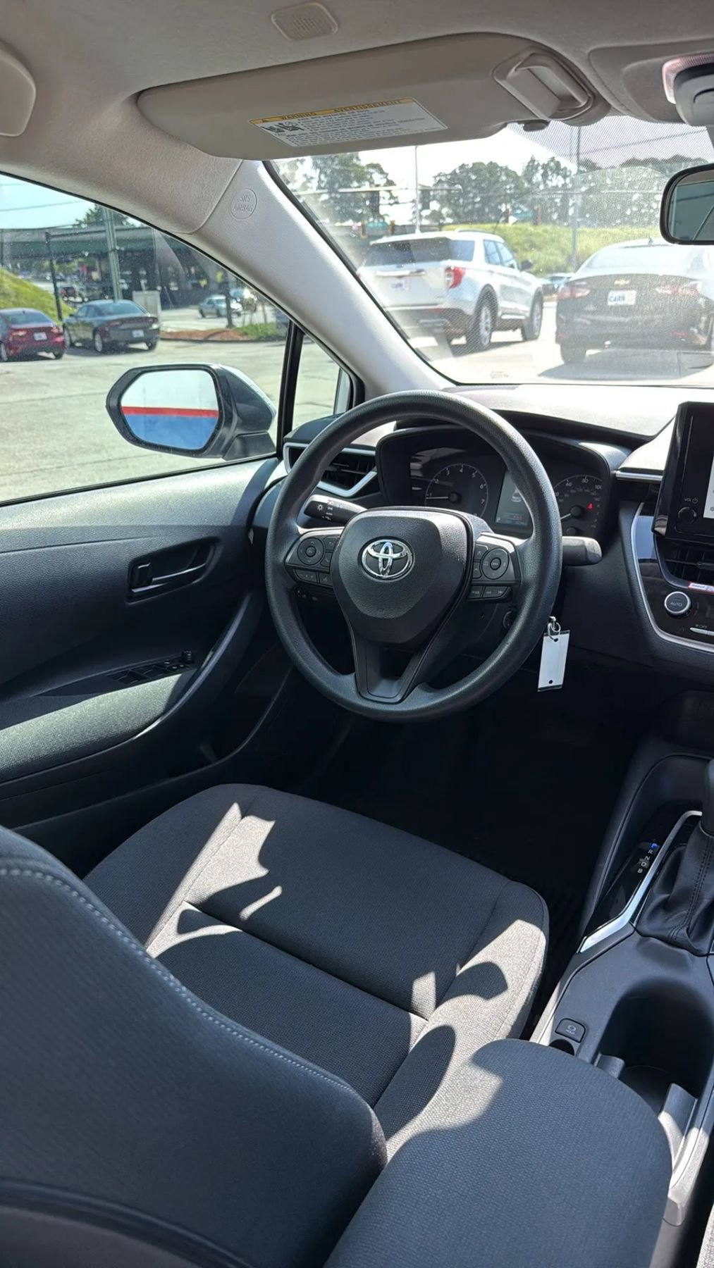 Used 2025 Toyota Corolla LE image 8