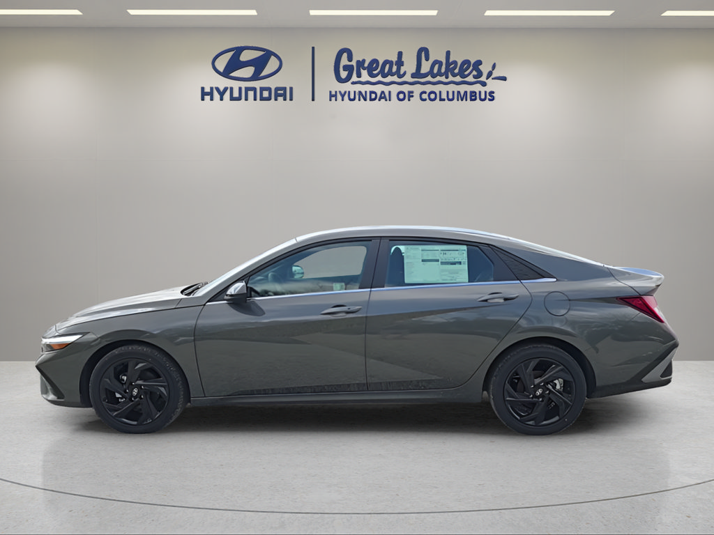 New 2026 Hyundai Elantra SEL Sport Premium FWD image 2